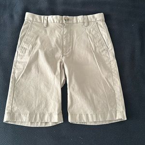 Vineyard vines kids shorts size 14 beige